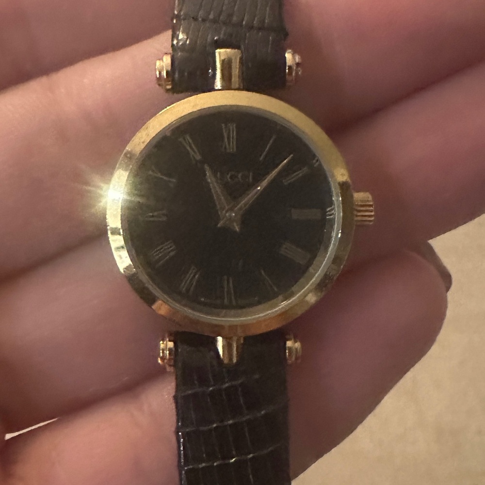 Women’s Gucci watch